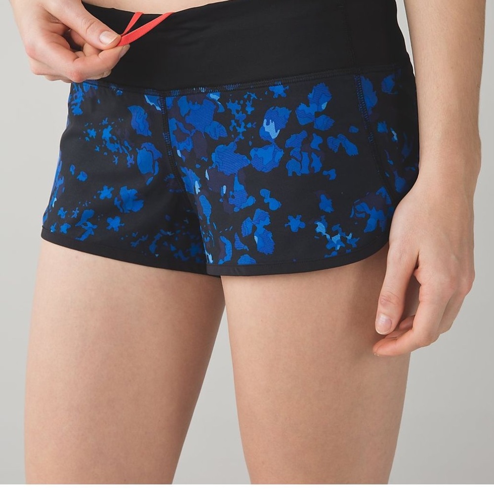 Like New Lululemon Size 2 Speed Up Shorts Dandy Digi Porcelain Blue Black